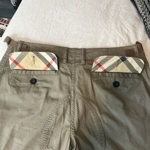 Authentic Burberry cargo pants - 10